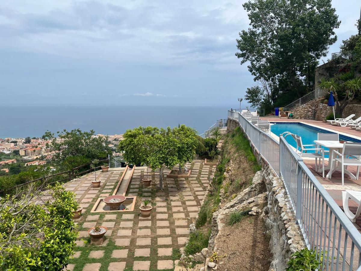 Villa Del Conte Drapia Dış mekan fotoğraf