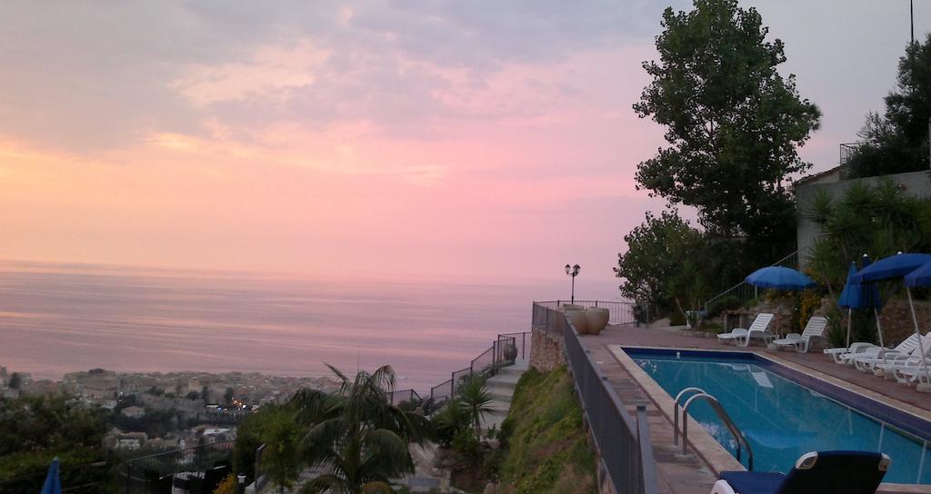 Villa Del Conte Drapia Dış mekan fotoğraf