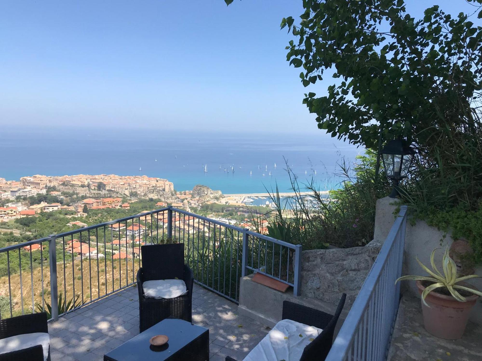 Villa Del Conte Drapia Dış mekan fotoğraf