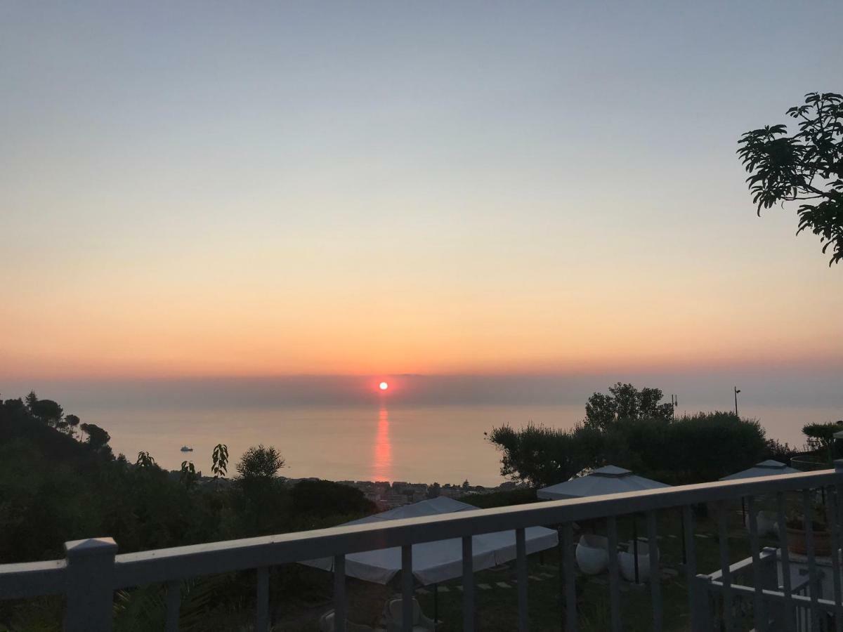 Villa Del Conte Drapia Dış mekan fotoğraf